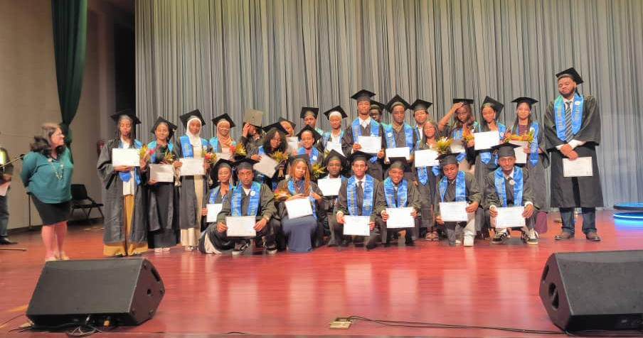 Ecole Henri Matisse
Une fin d’année marquée par une bourse d’excellence
Samedi 21 juin, dans la grande salle du Palais du Peuple, s’est tenue la cérémonie de fin d’année scolaire du Lycée Français International Henri-Matisse de Moroni. 
lagazettedescomores.com/soci%C3%A9t%C3…