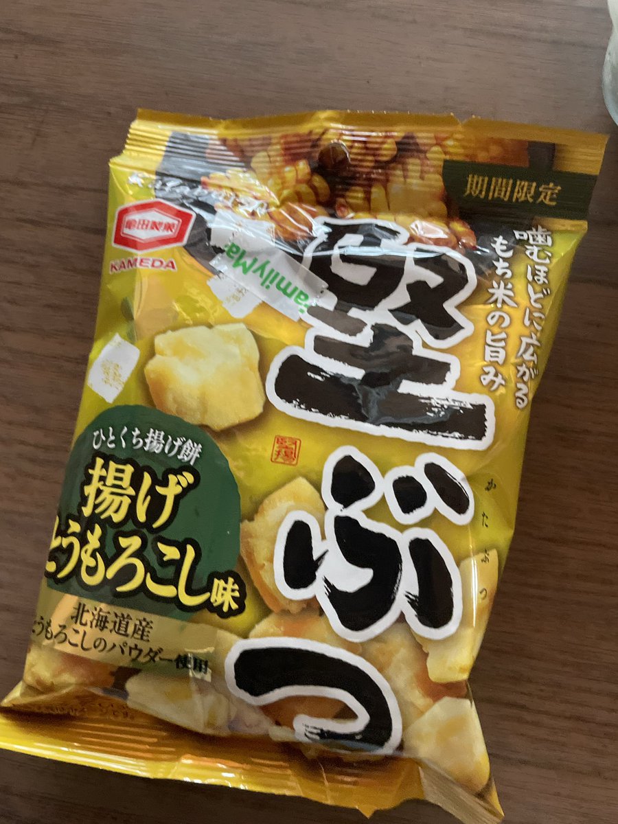 miki_torque's tweet photo. @rossi46works ファミマで発見しました🌽 https://t.co/m5bBNWK0GQ