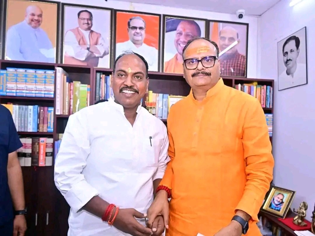 Rajesh gautam (मोदी का परिवार) (@rajeshmlabjp) on Twitter photo सरल-सहज व कर्मठ व्यक्तित्व के धनी, ऊर्जावान नेता, कुशल वक्ता एवं उत्तर प्रदेश सरकार के मा. उप मुख्यमंत्री बड़े भाई श्री <a href="/brajeshpathakup/">Brajesh Pathak</a> जी, आपको जन्मदिन की हार्दिक बधाई एवं शुभकामनाएं।
बाबा बिजेथुआ महावीर जी से प्रार्थना है कि आप दीर्घायु हों और सदैव स्वस्थ एवं प्रसन्न रहें सरल-सहज व कर्मठ व्यक्तित्व के धनी, ऊर्जावान नेता, कुशल वक्ता एवं उत्तर प्रदेश सरकार के मा. उप मुख्यमंत्री बड़े भाई श्री <a href="/brajeshpathakup/">Brajesh Pathak</a> जी, आपको जन्मदिन की हार्दिक बधाई एवं शुभकामनाएं।
बाबा बिजेथुआ महावीर जी से प्रार्थना है कि आप दीर्घायु हों और सदैव स्वस्थ एवं प्रसन्न रहें