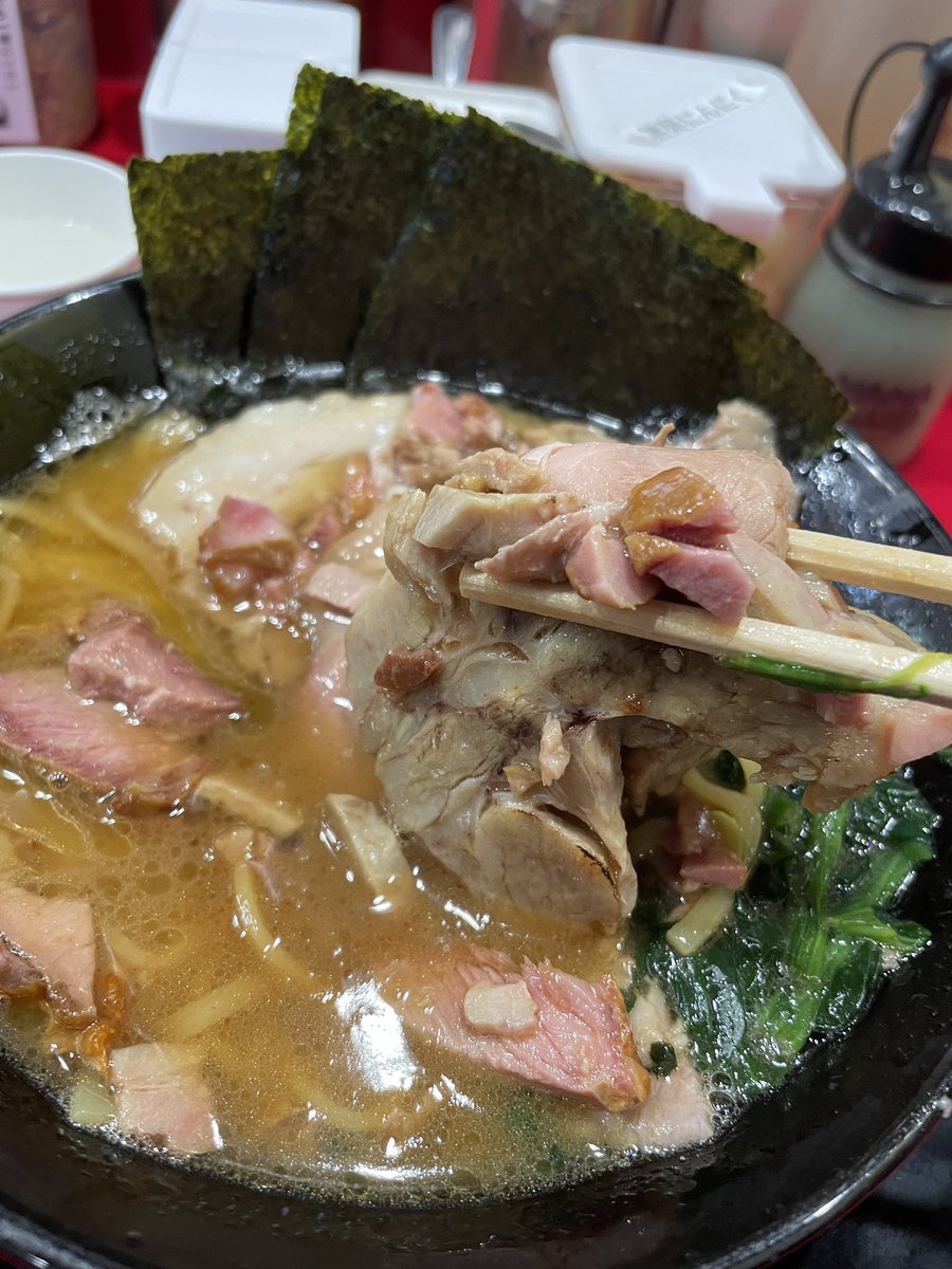仙台市立町の「鬼道家」で、チャーシュー麺EX &amp;半ライス。

お久しぶりの鬼道家さん、スープも麺も突き抜けた旨さで暑さも吹っ飛ぶ！塩分も補充！最高か！