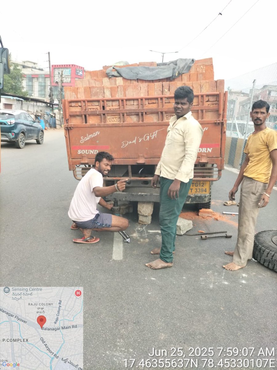 Traffic Update 25.06.2025, 08:42 Hrs
Traffic movement is slow  at Shobana bus stop towards Balanagar. Due to Vehicle Breakdown.
Balanagar Traffic Police  are working to clear Traffic. Please cooperate with Traffic Police.