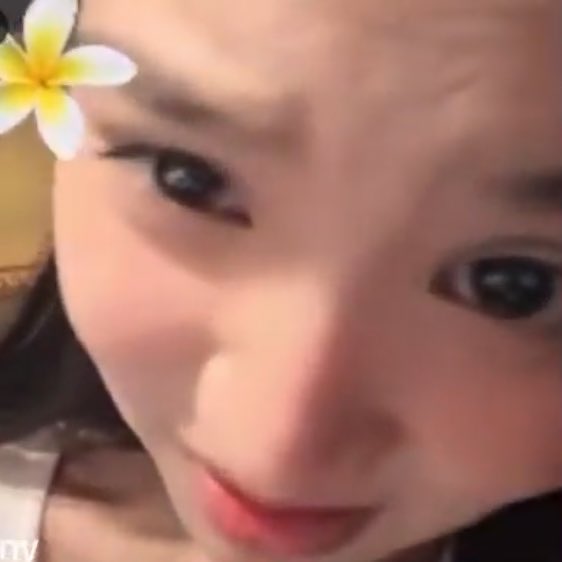 เพชรถามว่าเกิดอะไรขึ้นคะ

#emiamily #beonnnie #emibonnie