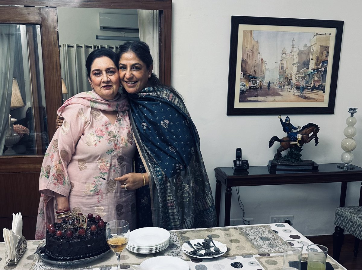 parmindercwc's tweet image. Here’s wishing the ever graceful and one of the finest women of substance former MLA Mrs Charanjit Bajwa ji a very happy birthday!
May the coming year bring you the best of health and happiness!
Best wishes💐💐 
@INCPunjab @Partap_Sbajwa