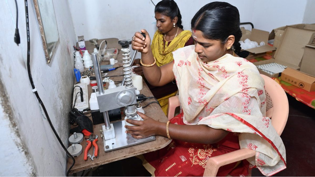 World Bank India (@worldbankindia) on Twitter photo The <a href="/WorldBank/">World Bank</a> has approved a new program to improve access to quality jobs for 1.6 million #women in #TamilNadu. The program will provide skills training, access to finance, and enabling services like crèches, safe hostels, and transport to boost women’s participation in the The <a href="/WorldBank/">World Bank</a> has approved a new program to improve access to quality jobs for 1.6 million #women in #TamilNadu. The program will provide skills training, access to finance, and enabling services like crèches, safe hostels, and transport to boost women’s participation in the