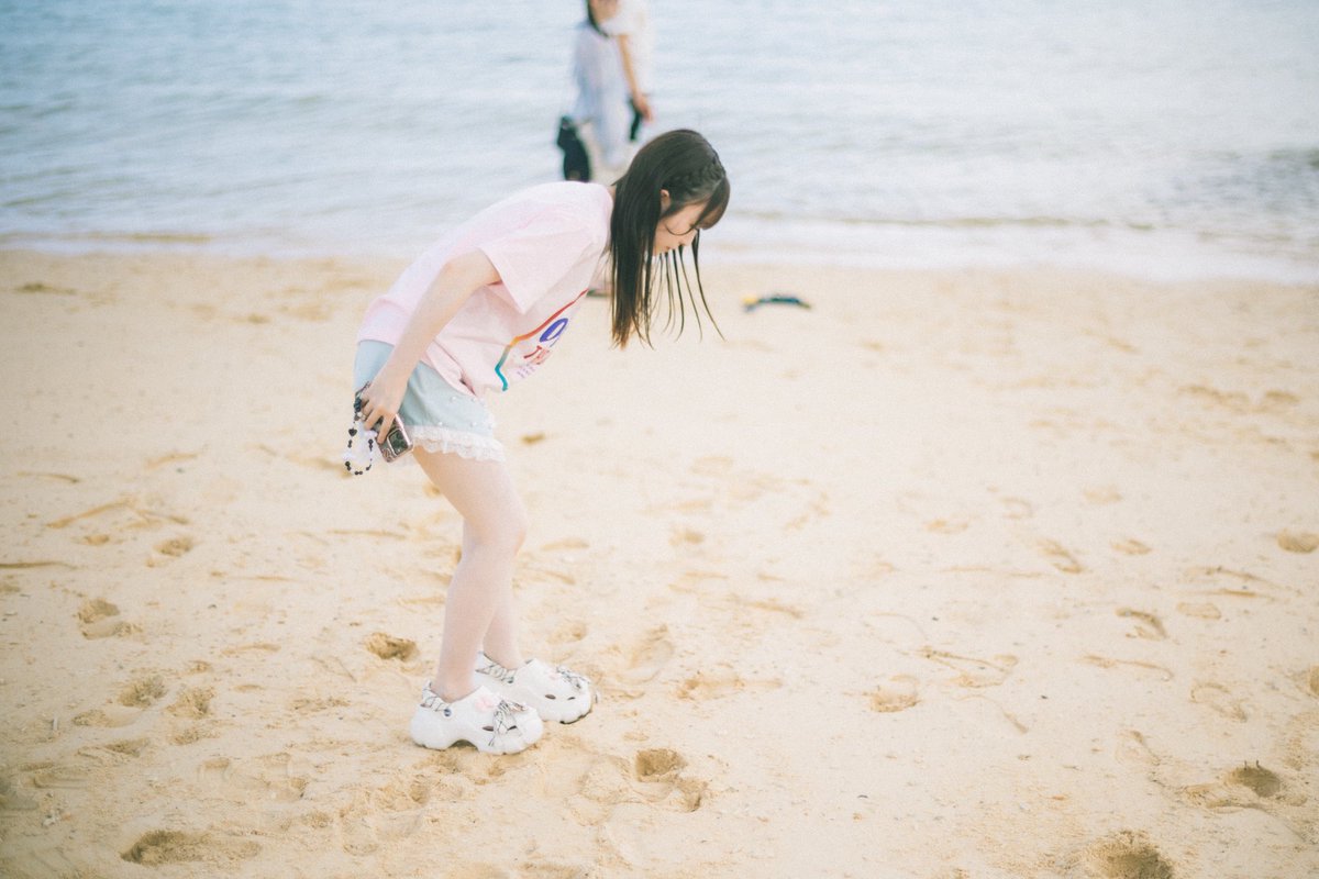 これは貝殻探しに必死すぎて、コンタクト落とした？ってスタッフさんに笑われてた梅さん( ◜ᴗ◝)