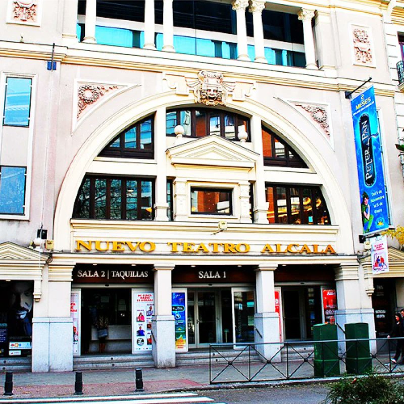 viewmaxar's tweet photo. #Romay también gestionó las radios #Libertad (hoy #CNNRadio) y #Feeling (actual #Blue), y los Teatros #ElNacional y el #NuevoAlcalá de Madrid.
Nuestro reconocimiento por siempre a una persona que marcó un antes y un después en el mundo del espectáculo y del periodsimo. https://t.co/FdJraIa403