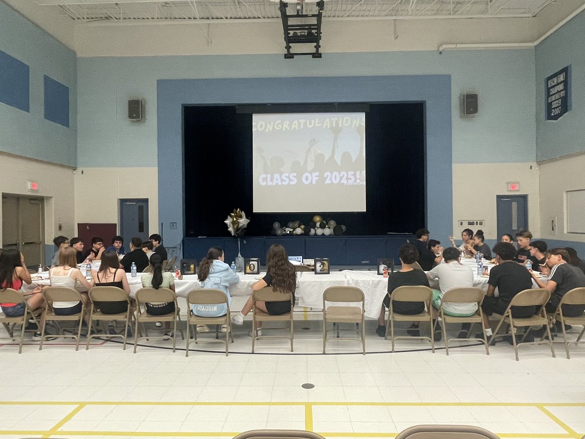 St. Nicholas Catholic Elementary School tweet media