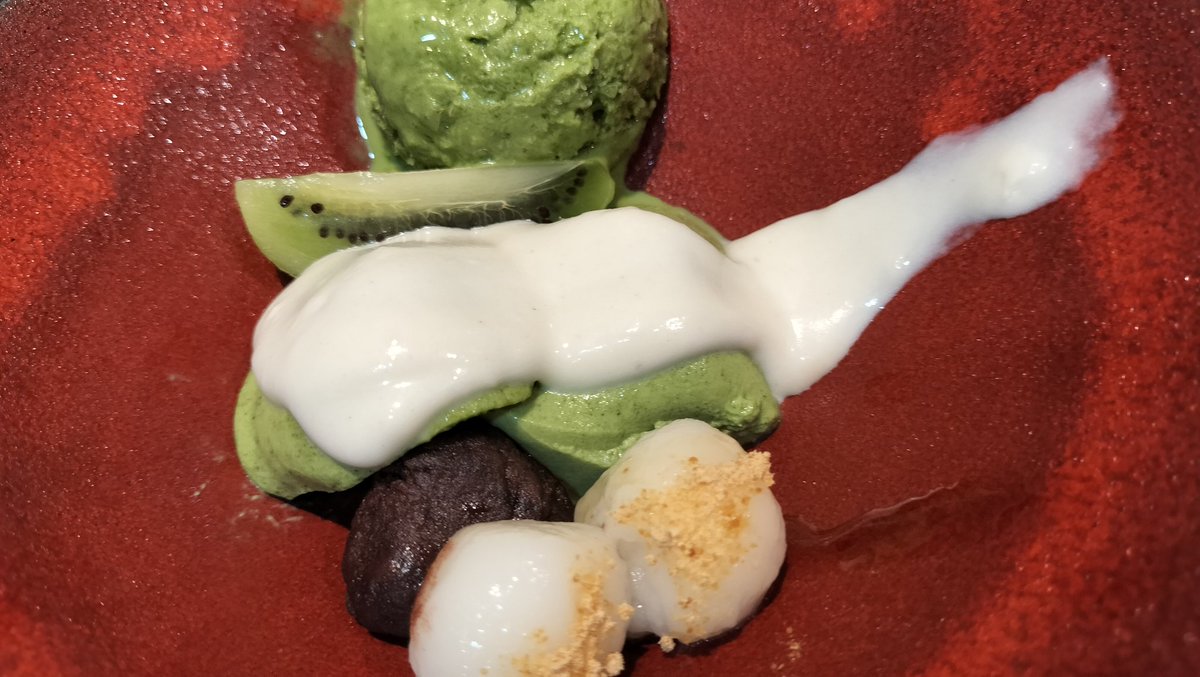 fukumotsunabe's tweet photo. 藤崎本店では新コースの九州産牡蠣や「コースデザートの皿パフェ」が三大名物の一つです。
7月中旬からは「こおり皿パフェ」も登場予定。
“焦らず、怠らず”
#屋号20年目 の歩みをこれからも。

#博多あごだし #福岡グルメ #夏の挑戦　#抹茶　製造元 https://t.co/4cdRaqqcqy