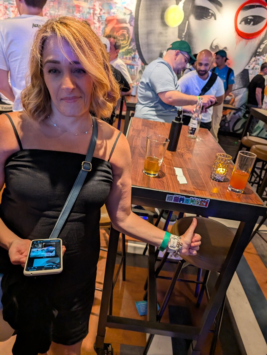 This very beautiful lady was reppin #BABACCI  at the #NFTNYC <a href="/opensea/">OpenSea</a> <a href="/AbstractChain/">Abstract</a>  event  <a href="/fabianospeziari/">fabianospeziari</a> <a href="/NFTland/">Rizzle</a>