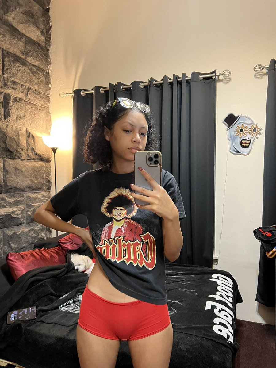 Chas C ⋆ tweet media