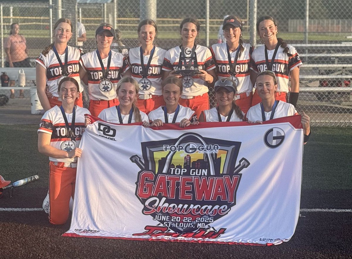 LaneyGraf's tweet photo. This past weekend my team played in the Top Gun Gateway Showcase going 7-1 and taking home 2nd place. We fought through the heat and competed till the end. I had 7 hits including 2 2B and 5 RBIs. I pitched 17 inn allowing 1 ER for a .420 ERA. 
@TopGunSTL_Graf @TopGunEvents https://t.co/TBWWYNHGtF
