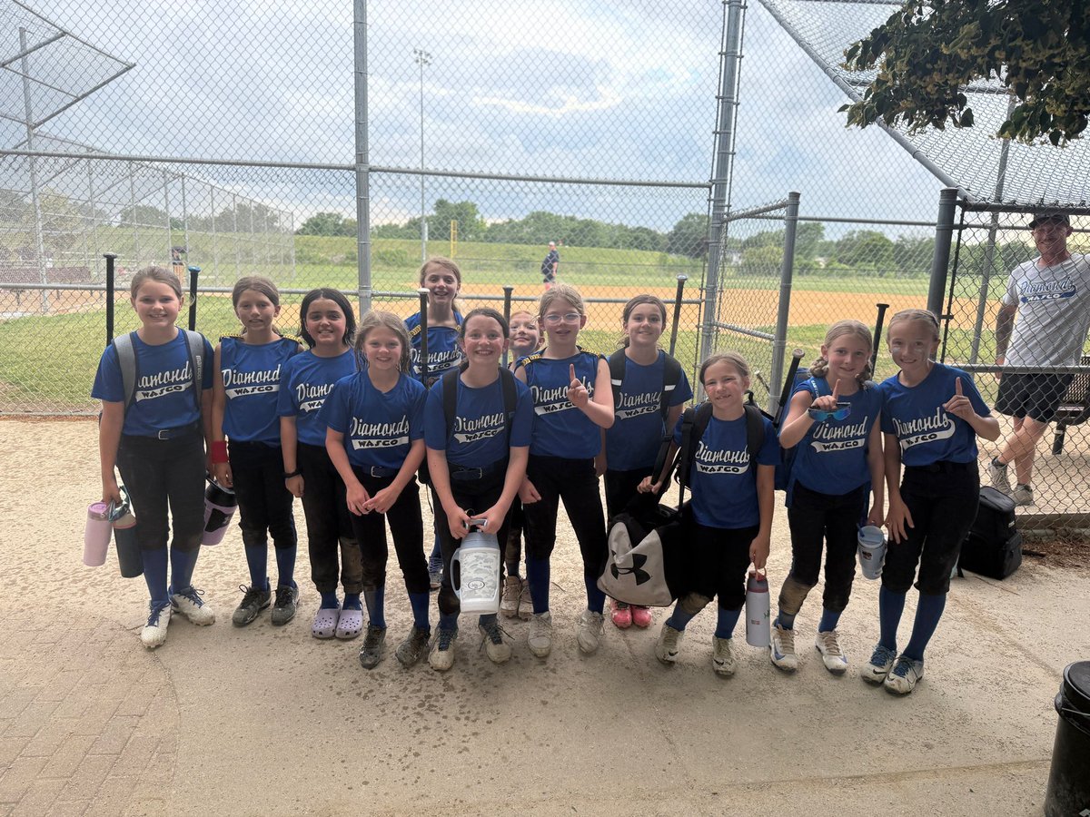 This coach might be in New Jersey with her big kids, but we cannot forget to shoutout the littles!!💙

A win in game number 2 of the league tournament, with GREAT pitching, and STELLAR defense🤩 
#wascoproud #mylittlepeople