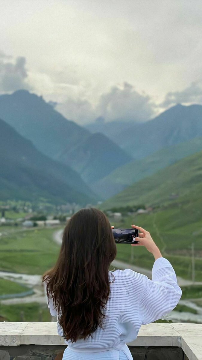 - لَا يُحَارِبُ لأجلِ الوُجُود ،
 مَن يَعرِفُ قِيمَة حُضُورِه  ....
#رساله_اليوم
#صباحيات