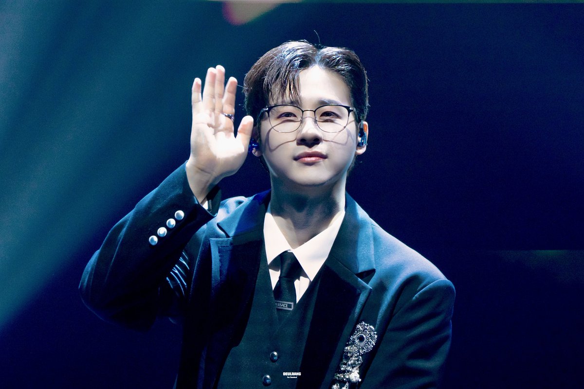 𝘿𝙀𝙐𝙇𝙍𝘼𝙉𝙂 tweet media