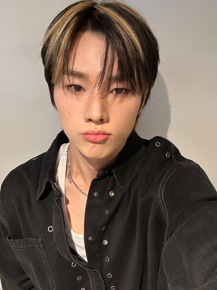 💙𝐇𝐀𝐏𝐏𝐘 𝐉𝐔𝐍𝐆𝐒𝐔 𝐃𝐀𝐘💙

📢정수 생일 총공을 시작합니다‼️

#정수야_너가_우리의_다이아몬드
#OurDiamond_is_Jungsu

정수의 스물다섯 번째 생일을 축하합니다💙