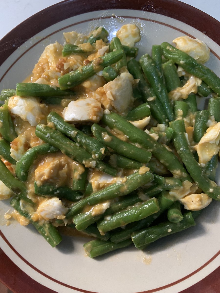 Kebanyakan di bawain telur asin terus cari cari resep di sosmed nemu buncis telur asin.