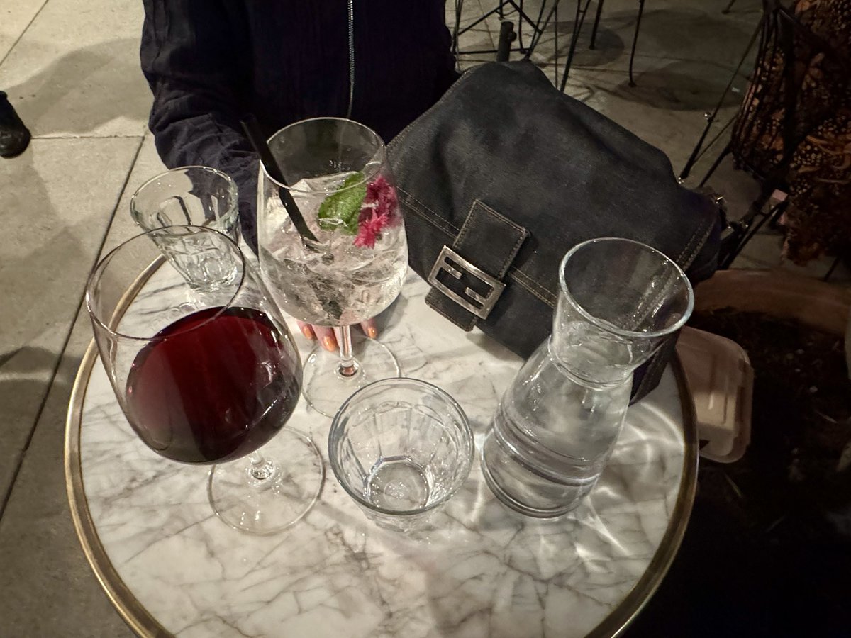 Taylor Lorenz tweet media