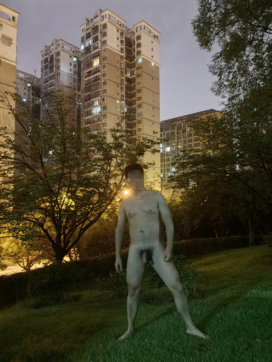 脱掉所有的伪装
深夜的自己最真实