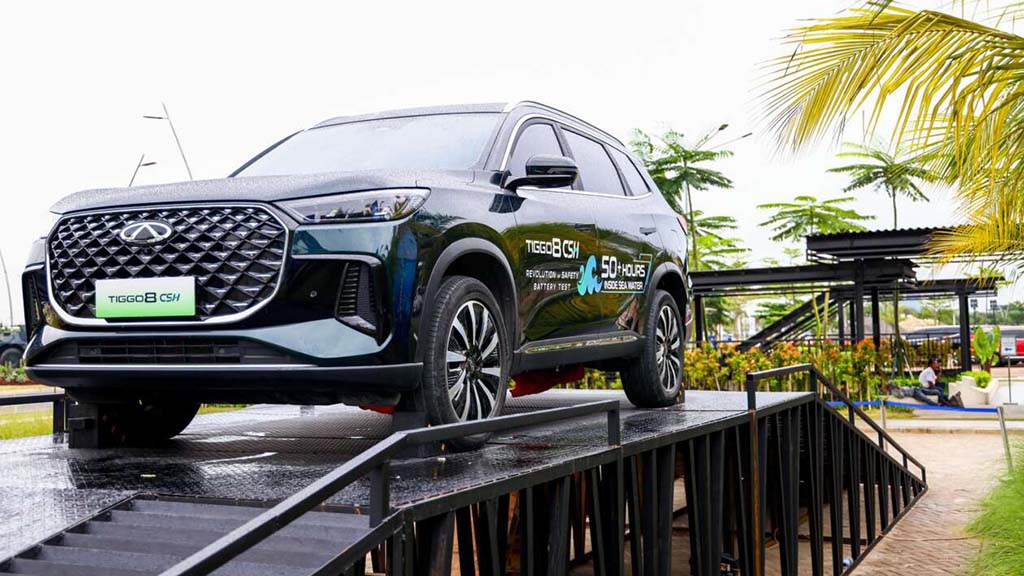 carguideph's tweet image. Chery submerged its high-voltage battery in seawater for over 53 hours and this happened. #CheryAuto #CarGuidePH 
carguide.ph/2025/06/chery-…