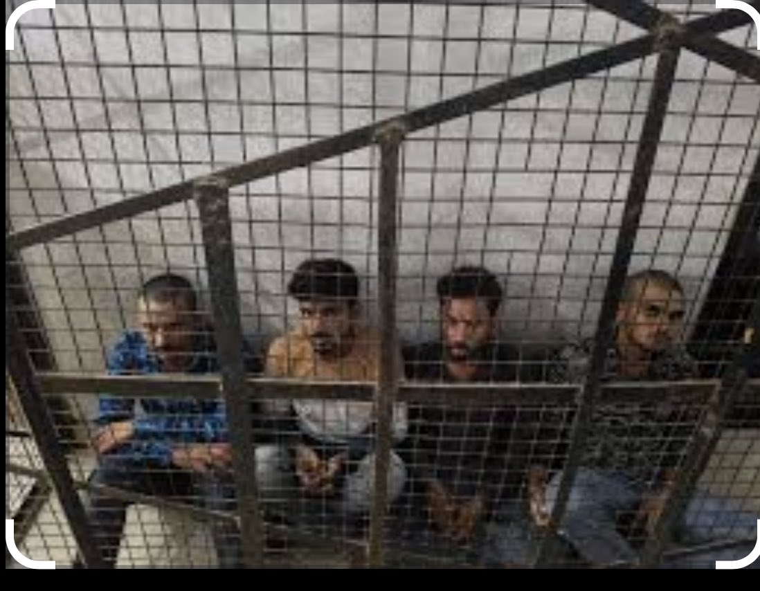 asheesh0m's tweet image. शुक्र है 
बाबा साहब भीम राव अम्बेडकर ने #sambidhan बनाया 
तब ये लोग जेल मे हैं नही तो इन लोगो को 
माला फूल पहनाया जाता 
#यादव_समाज 
@AnilYadavmedia1 
@yadavakhilesh