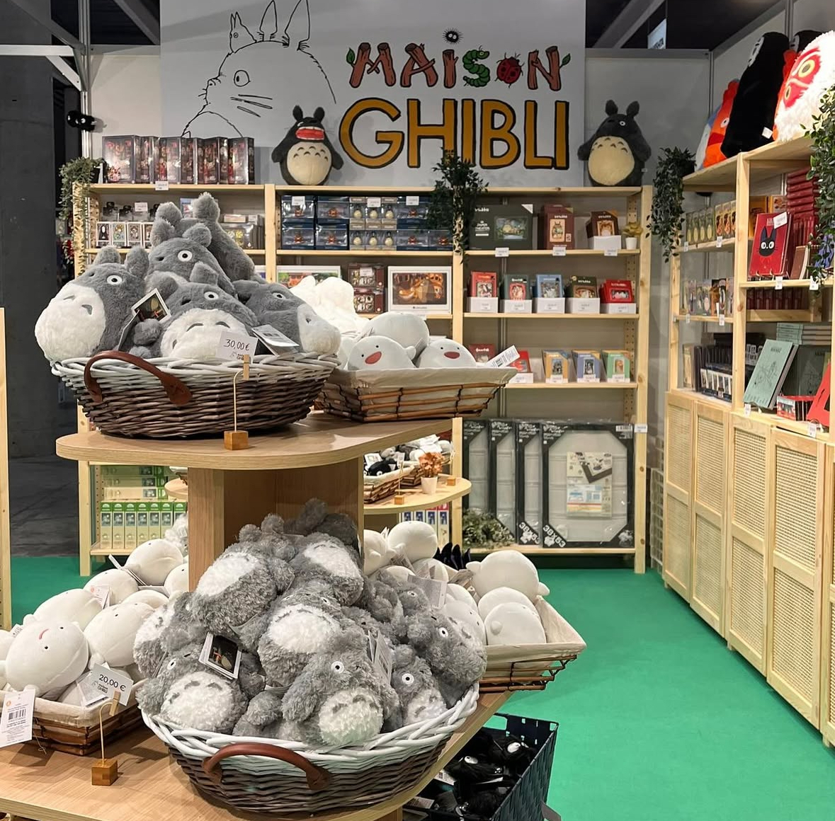 We have a big announcement! Studio Ghibli is coming to HYPER JAPAN Festival 2025🌟
A mug and a pin of your choice will be gifted to the first 100 participants who scan the QR code at Studio Ghibli's stand and place their first order!🤩
🎟️ Get your tickets: hyperjapan.co.uk/festival/