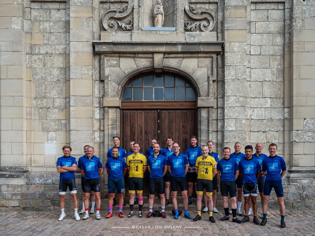 RRCFrance's tweet image. 🚴♂️The #TourDeNATO set off today from the #CitadelOfLille, HQ of @RRCFrance.
Two RRC-FR members joined the @NATOJFCBS team for the ride toward @SHAPE, showing true Alliance spirit 💪
An event that pays tribute to 76 years of peace & cooperation.
#WeAreNATO #StrongerTogether