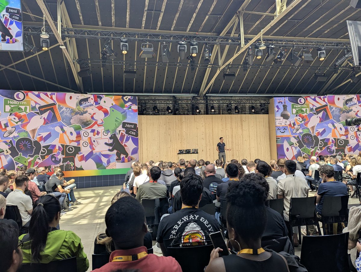 SamirTechLab's tweet image. La #GoogleIOConnect commence !
C&apos;est parti pour une journée de découverte autour des nouveaux produits de Google pensés pour les développeurs #BuildwithGemini 🚀