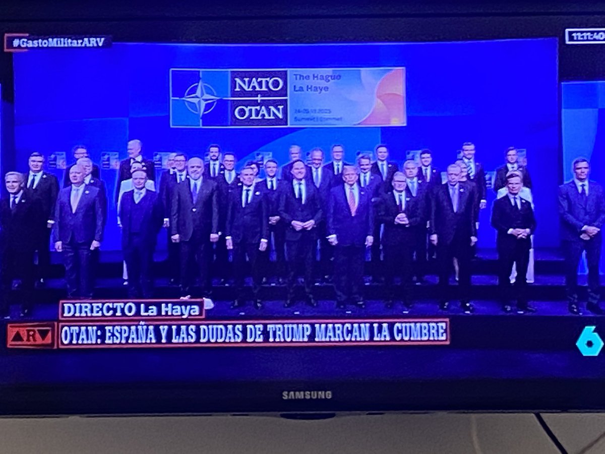 magicvaris's tweet image. En la p esquina le han puesto al #teflon 🤣🤣🤣🤣 #SanchezDimisión