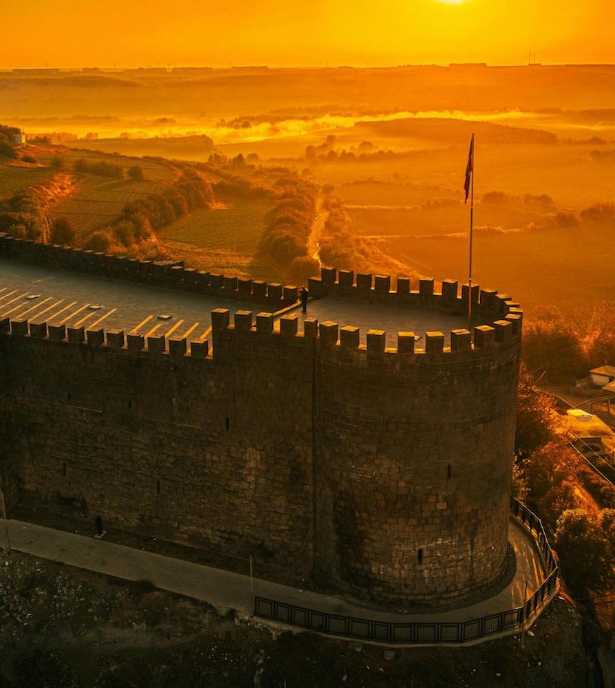 28. TDB Kongresi, 18-21 Eylül 2025 tarihlerinde, diş hekimlerini Diyarbakır’a çağırıyor. Bilimsel programın yanı sıra Kardeş Türküler grubu ve bağlamanın üstadı Erdal  Erzincan kulakların pasını silecek.

Detaylar haberimizde, dentiss.com/28-tdb-kongres…