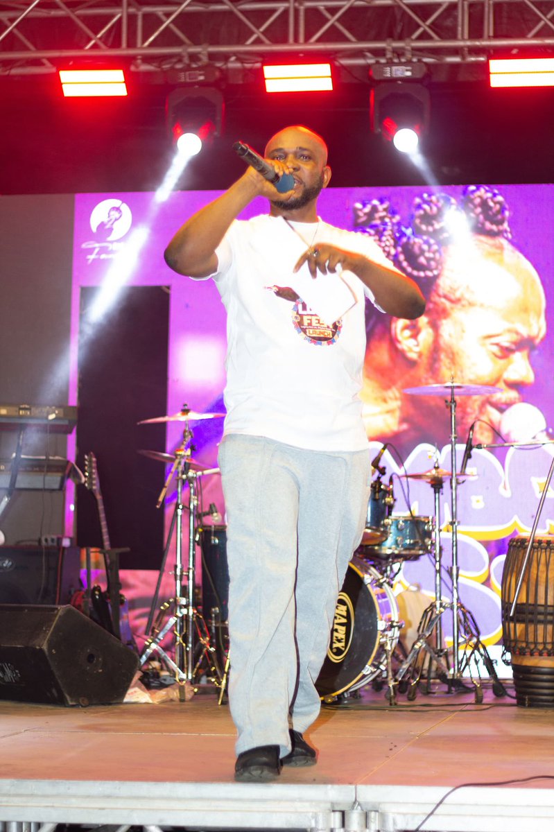 DLFM1069's tweet photo. Big Cedi & Nana Adjoa Silky On The M I C At The Lumba Fest Launch βΊοΈ Best Combi π¬π π #dlfm #dlfoundation #DaddyLumba #lumbafest #ghana https://t.co/fRn8VCV9hQ