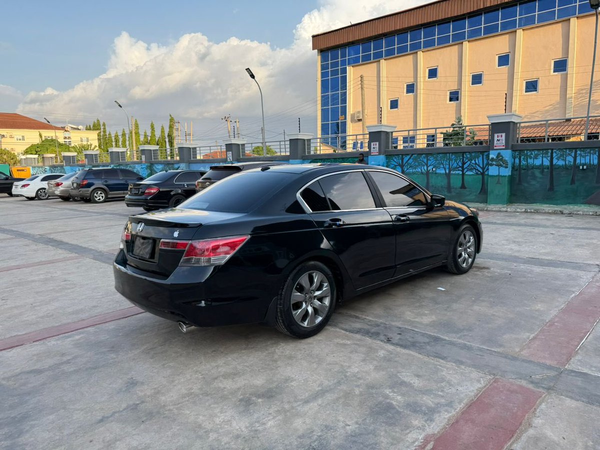 First-Rate 
Honda Accord 
2011
Price: 6.8M 
Location: Kaduna