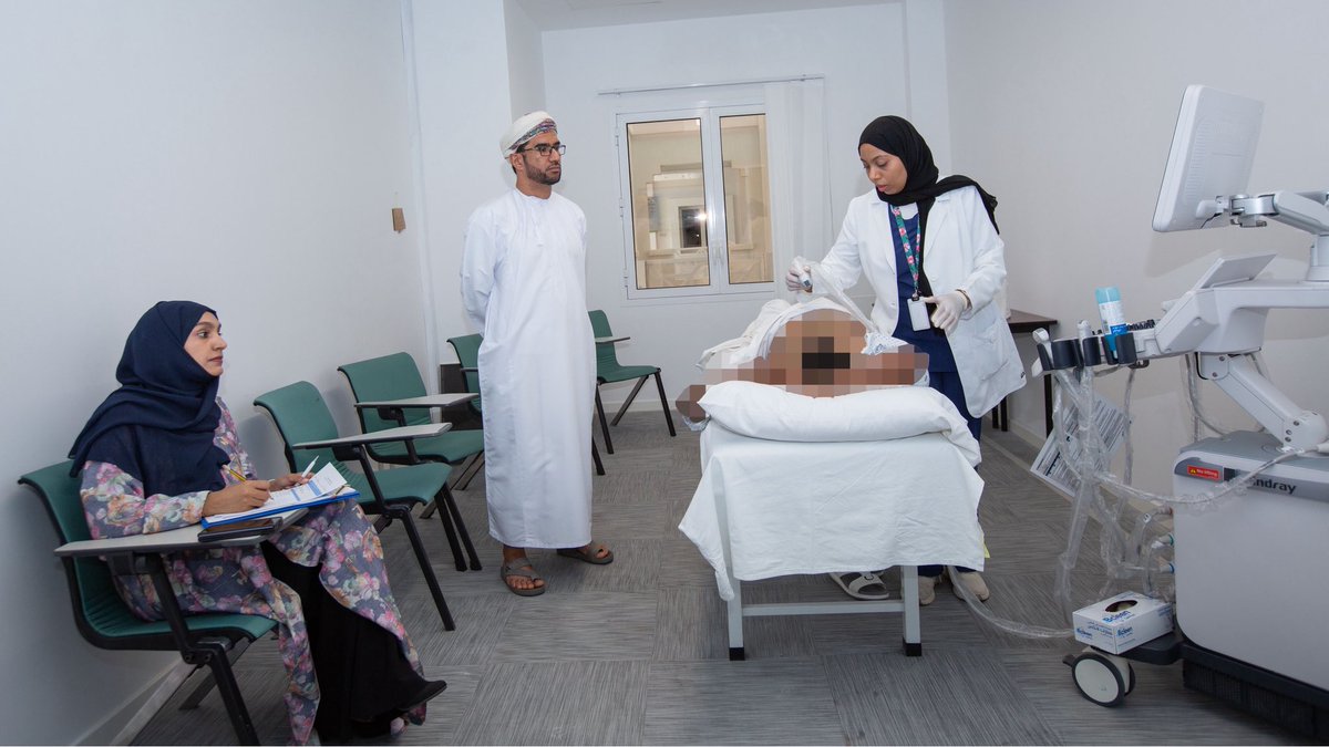 برنامج طب الطوارئ..
ينظم "التقييم العملي السنوي" للأطباء المقيمين في مختلف الأعوام الأكاديمية بالبرنامج، والذي يهدف إلى قياس المهارات الاكلينيكية والعملية في معاينة المرضى لدى الأطباء.