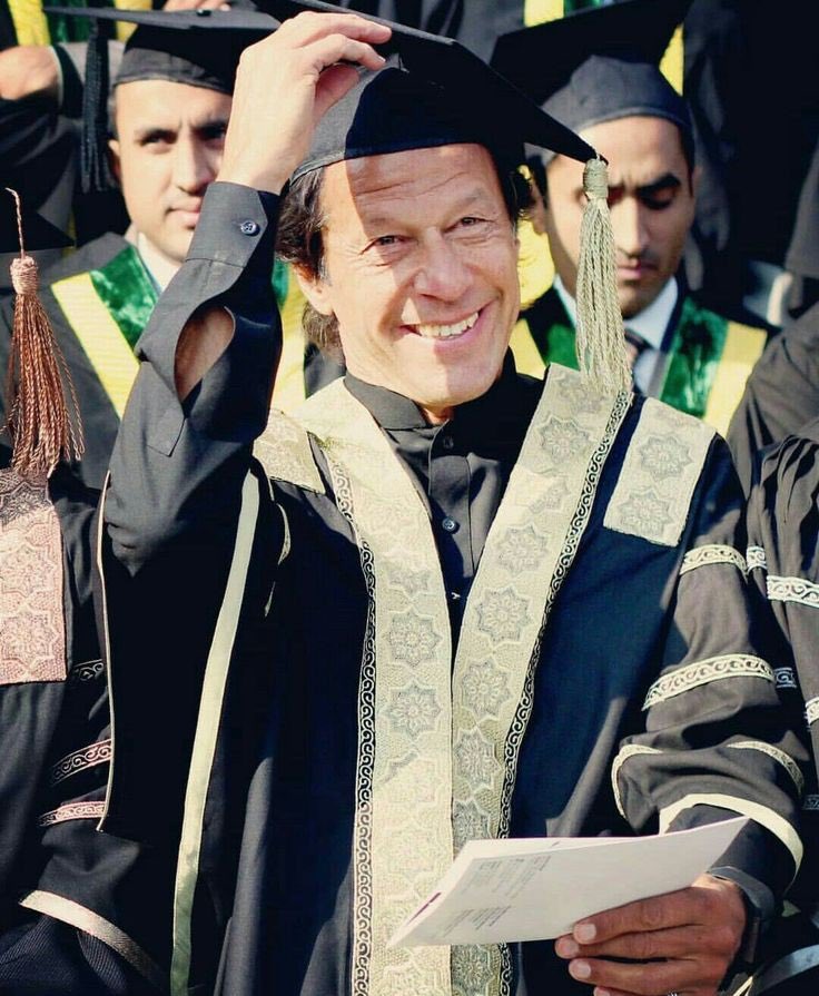 ISFPakistan's tweet photo. پاکستانی قوم کے عظیم استاد اور لیڈر عمران خان کو رہا کرو!! https://t.co/YxJRVZBCI0