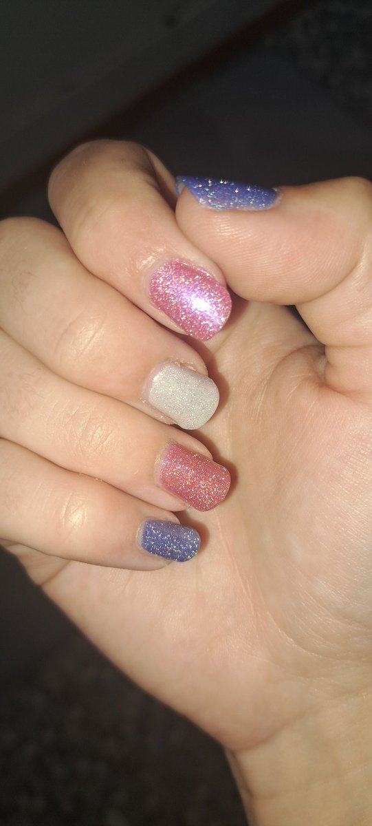 Sunflower_Simsi's tweet photo. My #trans and #nonbinary nails for pride month using @holotaco (ignore my messed up cuticles 😭 been really bad at taking care of them recently) https://t.co/vovcKGyLmS