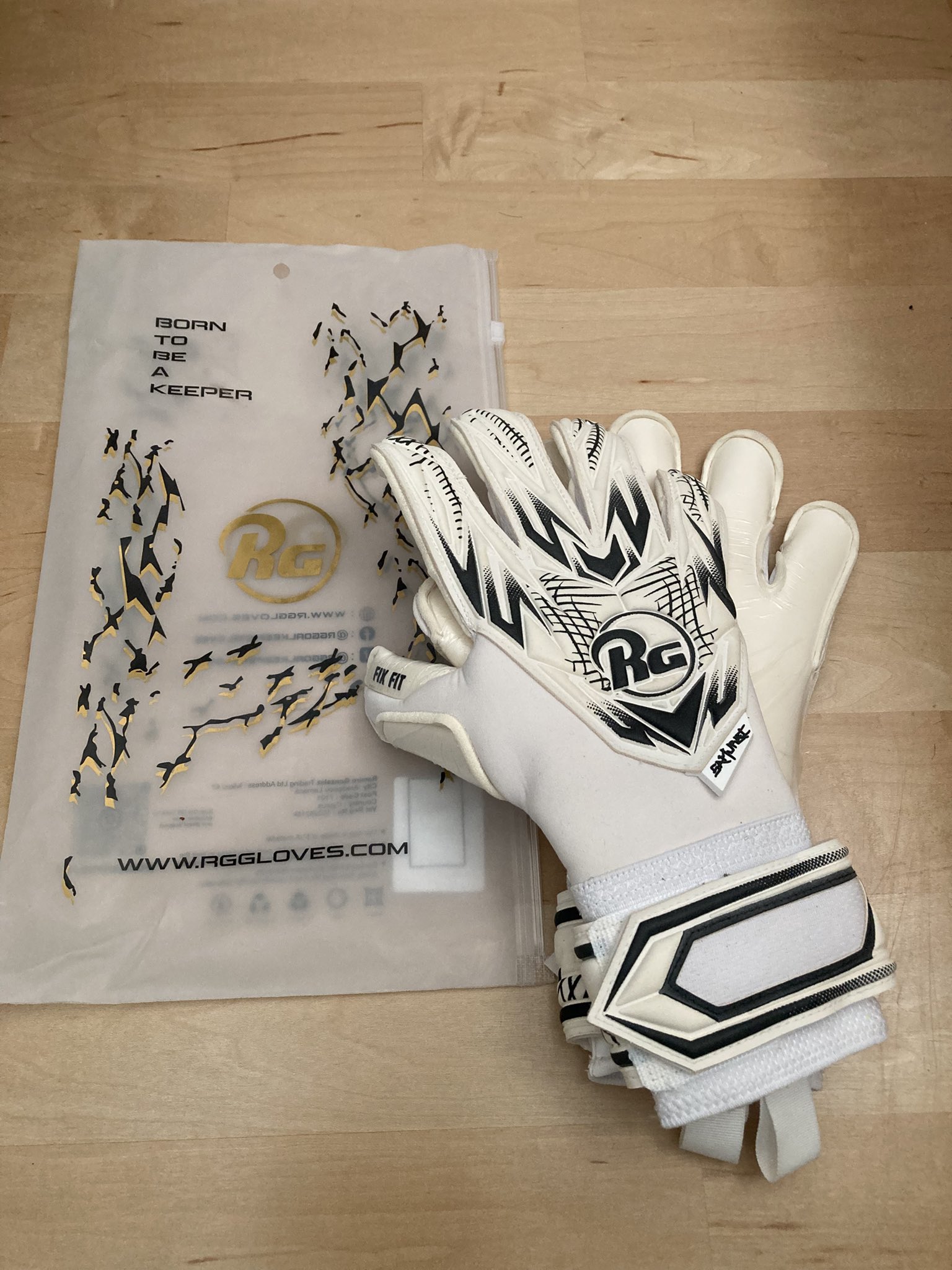 RG Goalkeeper Gloves Japan 公式『激レアさん』出演 キーパー