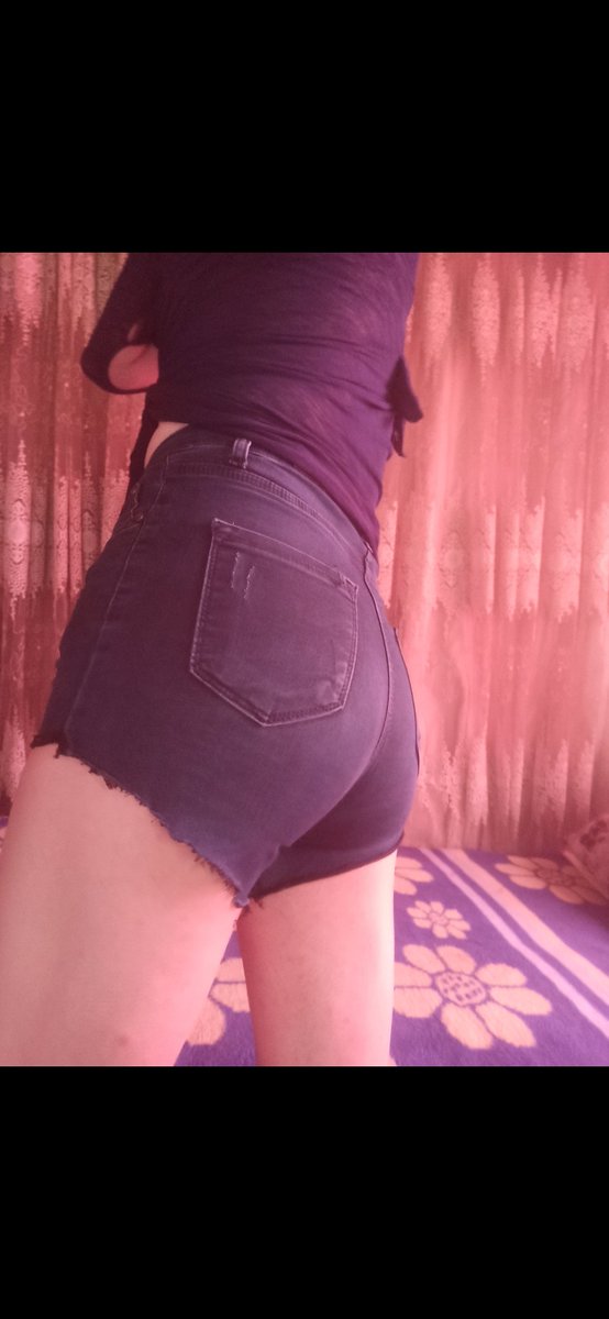 Şuan Kuşadası'nda aktif varmı beni misafir edicek aktif Dm gelsin