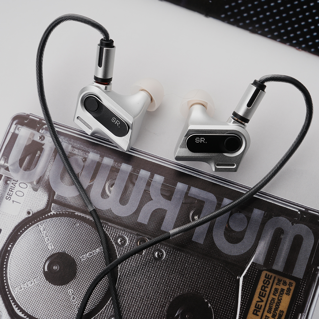 Ardereal_JP's tweet image. Colorfly製品の取扱が開始します！

AliExpressに登録しました！是非ごチェックください！
 aliexpress.com/item/100500913…

#Colorfly #SilverReference #HiFiEarphones #AliExpress #InEarMonitors #MusicLovers #AudiophileGear