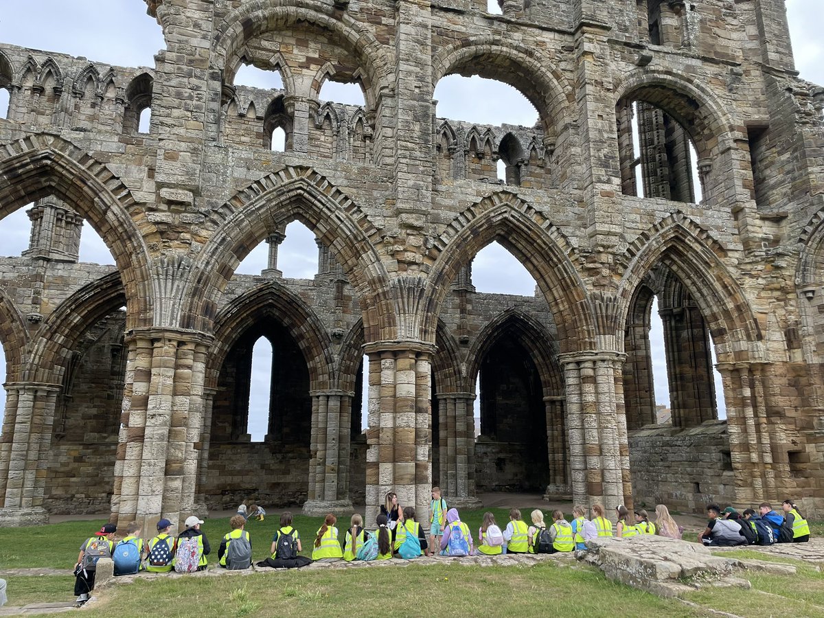 LindenRDCedar's tweet photo. Whitby Abbey! #LindenRoadAcademyCedar #LindenPersonalDevelopment #lindenlearning https://t.co/4zQZ05El5f