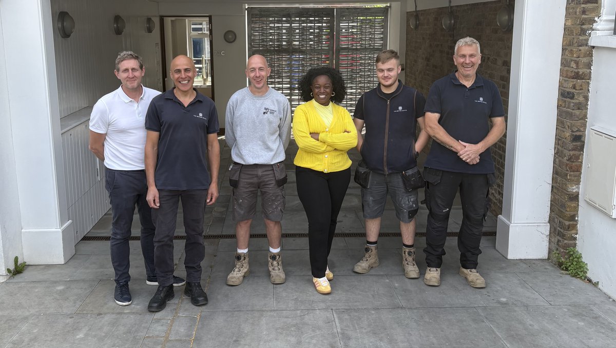 Our Maintenance Team have been hard at work carrying out checks and repairs across the Estate! 👷

That means erecting scaffolding, calling in specialist contractors and making sure that everything from tiles to paint is looking great.
Find out more: thebenyonestate.com/news/2025/regu… ✨