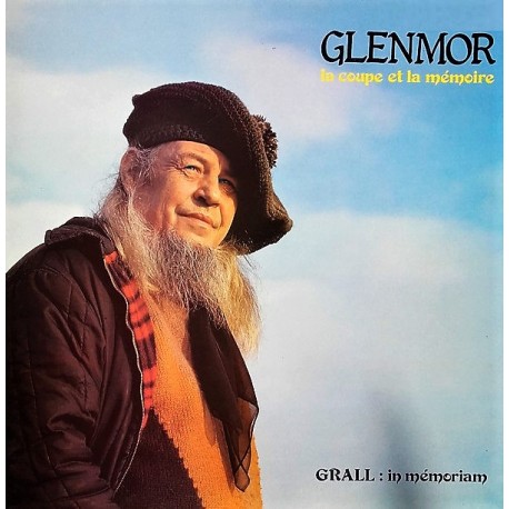 Le 25 juin 1931 naissait Glenmor. Il aurait eu 94 ans aujourd'hui. 
La Bretagne honore l’un de ses géants, un personnage moderne, un barde considéré comme grand éveilleur des consciences de sa génération et de celles qui suivent, à l’origine du renouveau de la culture bretonne.