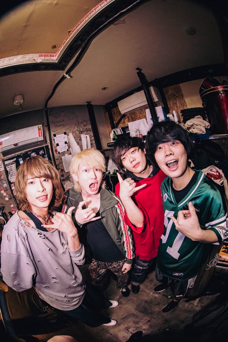 本日21時に
EVE OF THE LAINよりお知らせあります📢