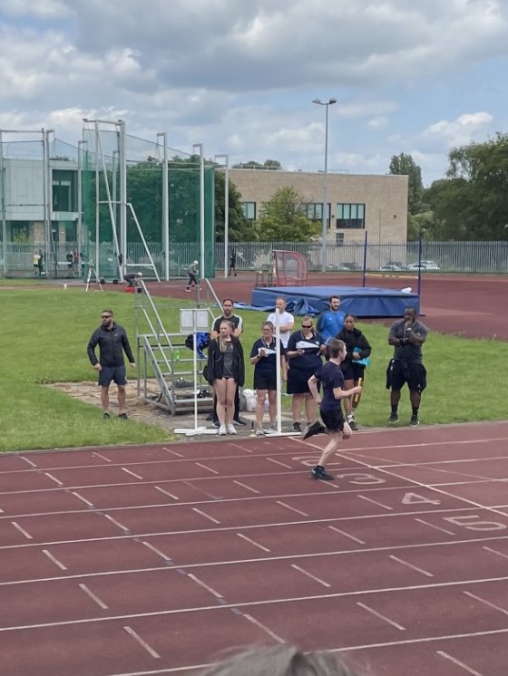 CastleHall_PE's tweet image. On Tuesday 10th June we took 13 Year 9 students to the Kirklees Athletics Championships, we had a handful of 4th and 5th place results. But the biggest shout out goes to Estee for finish 3rd in High Jump with a score of 1.2m! Well done🥉🏃‍♂️#developingcharacter #raisingaspirations