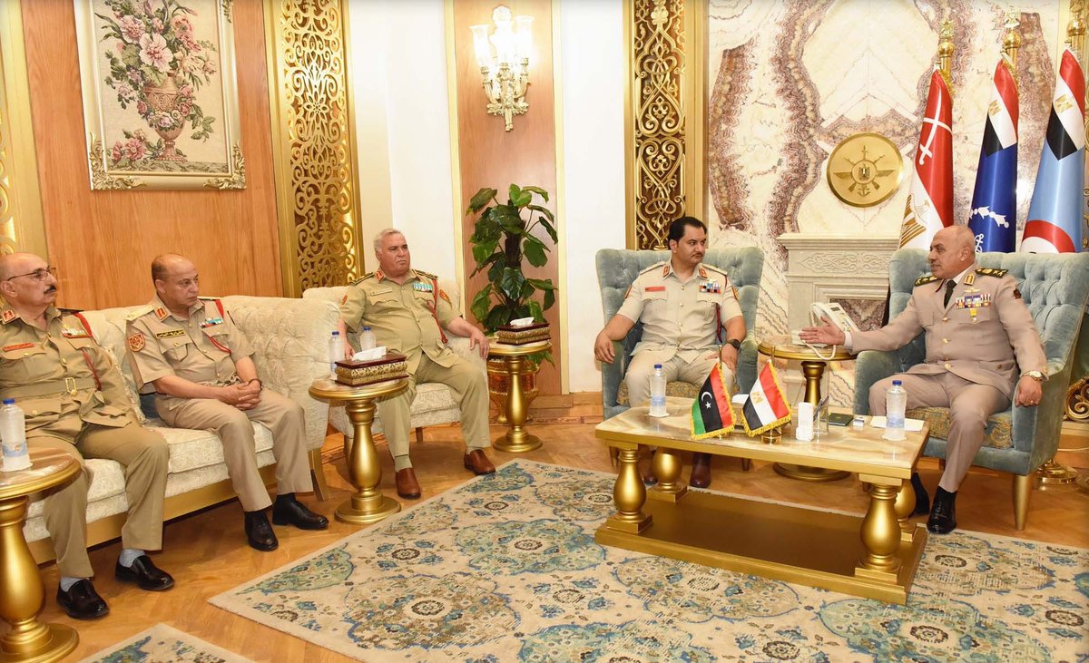 TheLibyaUpdate's tweet image. Libyan Ground Forces Chief of Staff, Gen. #Saddam Khalifa, met Egyptian Armed Forces Chief of Staff, Gen. Ahmed Khalifa, in Cairo to discuss joint security, border control, illegal migration, and military cooperation.
The #Libya Update