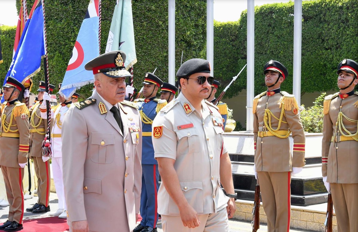 TheLibyaUpdate's tweet image. Libyan Ground Forces Chief of Staff, Gen. #Saddam Khalifa, met Egyptian Armed Forces Chief of Staff, Gen. Ahmed Khalifa, in Cairo to discuss joint security, border control, illegal migration, and military cooperation.
The #Libya Update