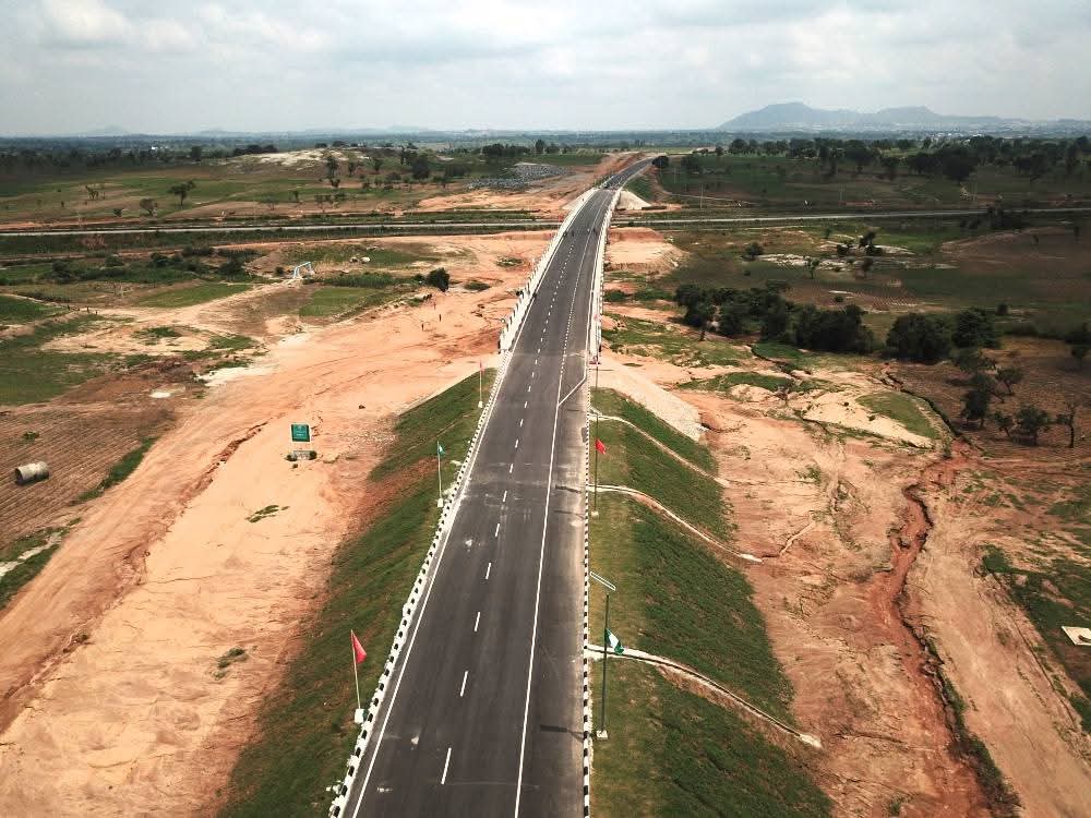 GovWike's tweet image. Yesterday,  we commissioned the newly constructed road Linking Idu with Zuba Road today.

Today, we are commissioning another project.