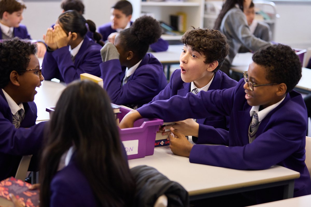 BigBangUKSTEM's tweet image. Bring the excitement of the Big Bang to your school! 🎉
Apply now to get a £650 bursary towards an amazing day. Empower your students with hands-on experiences, meet STEM professionals and bring STEM to your doorstep.
Apply by 31 July: bit.ly/3HCvqeh