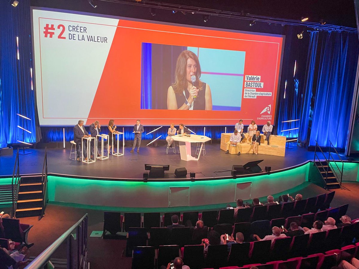 🚀 𝗖𝗼𝗻𝘃𝗲𝗻𝘁𝗶𝗼𝗻 𝗱𝗲𝘀 𝗖𝗵𝗮𝗺𝗯𝗿𝗲𝘀 𝗱’𝗮𝗴𝗿𝗶𝗰𝘂𝗹𝘁𝘂𝗿𝗲– 𝗝𝗼𝘂𝗿 𝟮🚜
 
Les séances plénières se poursuivent autour de l’axe « Créer de la valeur ».
🎯 Objectif : 𝗖𝗼𝗻𝘀𝘁𝗿𝘂𝗶𝗿𝗲 𝗰𝗼𝗹𝗹𝗲𝗰𝘁𝗶𝘃𝗲𝗺𝗲𝗻𝘁 𝗹𝗲 𝗽𝗿𝗼𝗷𝗲𝘁 𝘀𝘁𝗿𝗮𝘁𝗲́𝗴𝗶𝗾𝘂𝗲 𝗮̀