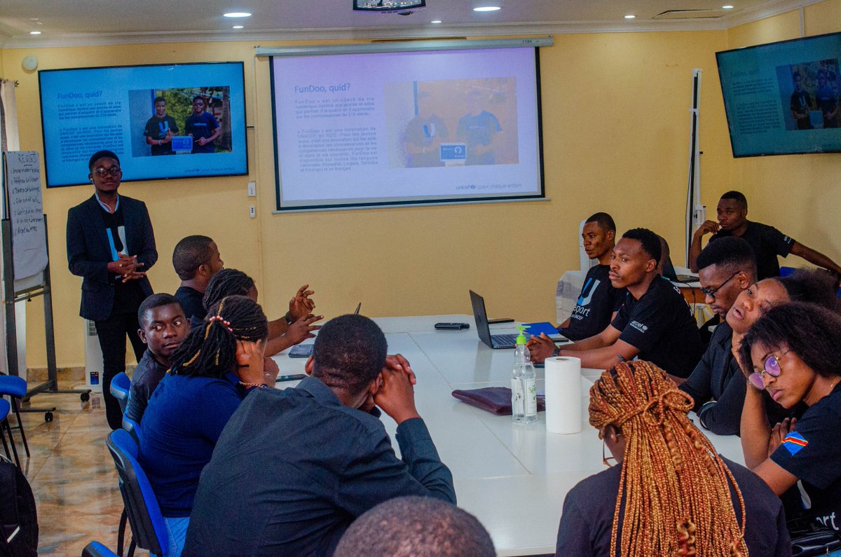 lucbienfait's tweet photo. đ Ce mardi 24 juin, jâai eu lâhonneur de faciliter une session de restitution sur #FunDoo avec la communautĂ© U-Report Ibanda Ă Bukavu.
Un moment dâĂ©change riche autour de lâapprentissage numĂ©rique, interactif et accessible Ă tous !
#Numérique #Jeunesse #FunDoo #UReportRDC https://t.co/xJWgv32t5C