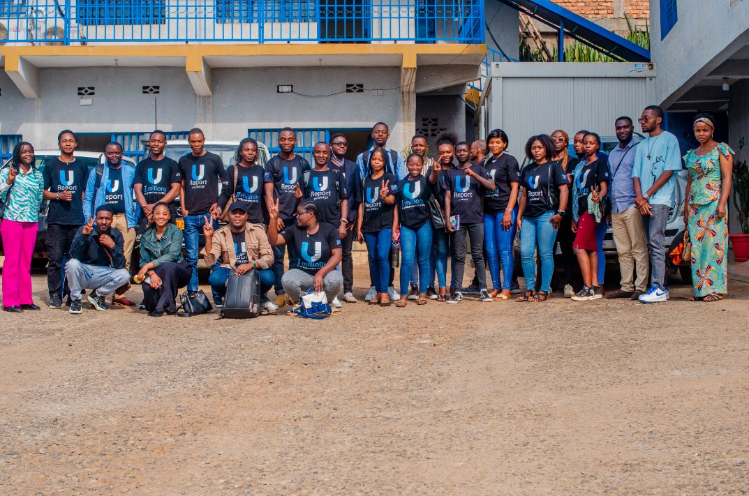 lucbienfait's tweet photo. đ Ce mardi 24 juin, jâai eu lâhonneur de faciliter une session de restitution sur #FunDoo avec la communautĂ© U-Report Ibanda Ă Bukavu.
Un moment dâĂ©change riche autour de lâapprentissage numĂ©rique, interactif et accessible Ă tous !
#Numérique #Jeunesse #FunDoo #UReportRDC https://t.co/xJWgv32t5C