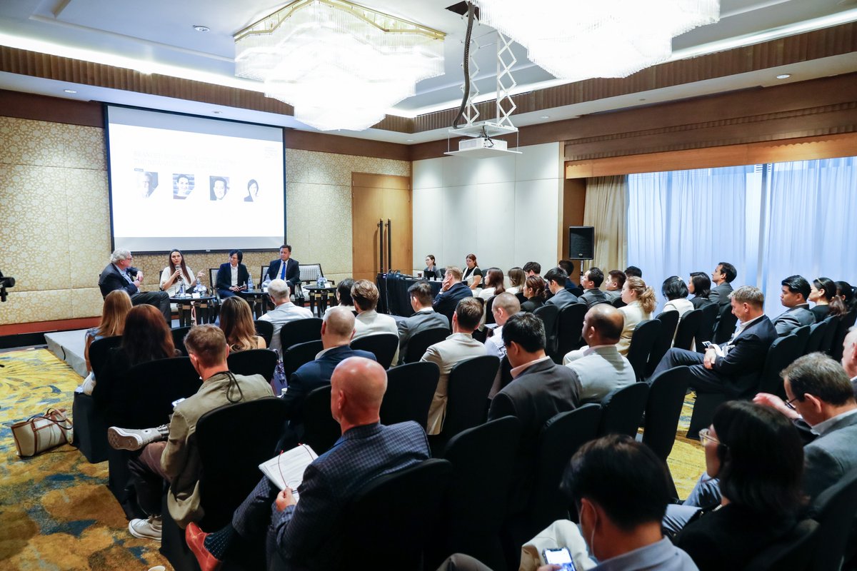 BRForum_'s tweet photo. Charles Blocker (IC Partners) led a panel with legal experts from Watson Farley &amp; Williams, BH2I &amp; Chandler Mori Hamada at #BRFAsia2025. 

They unpacked how evolving developer needs, regional laws &amp; owner expectations are reshaping branded residence agreements. https://t.co/YshCB62xt8